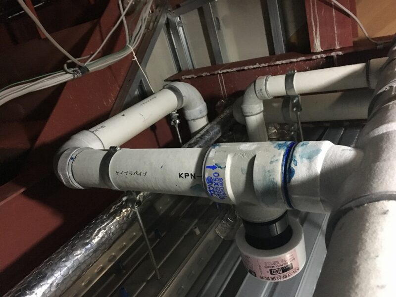 建物内汚水管通気弁取付工事